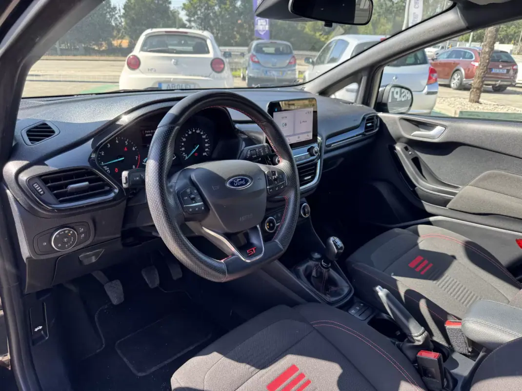 Ford Fiesta 2022 - 14900 EUR, 98000 km - 98000km - foto 16 de 25