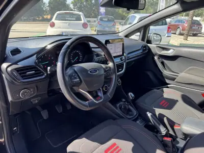 Ford Fiesta 2022 - 14900 EUR, 98000 km - AUTO.MOTO.pt - 98000km - foto 16 de 25