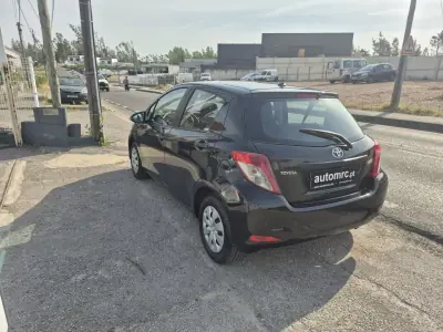 Toyota Yaris 2012 - 8900 EUR, 148050 km - AUTO.MOTO.pt - 148050km - foto 8 de 30