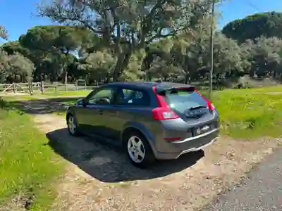 Volvo C30 2010 - 6500 EUR, 218000 km - AUTO.MOTO.pt - 218000km - foto 2 de 8