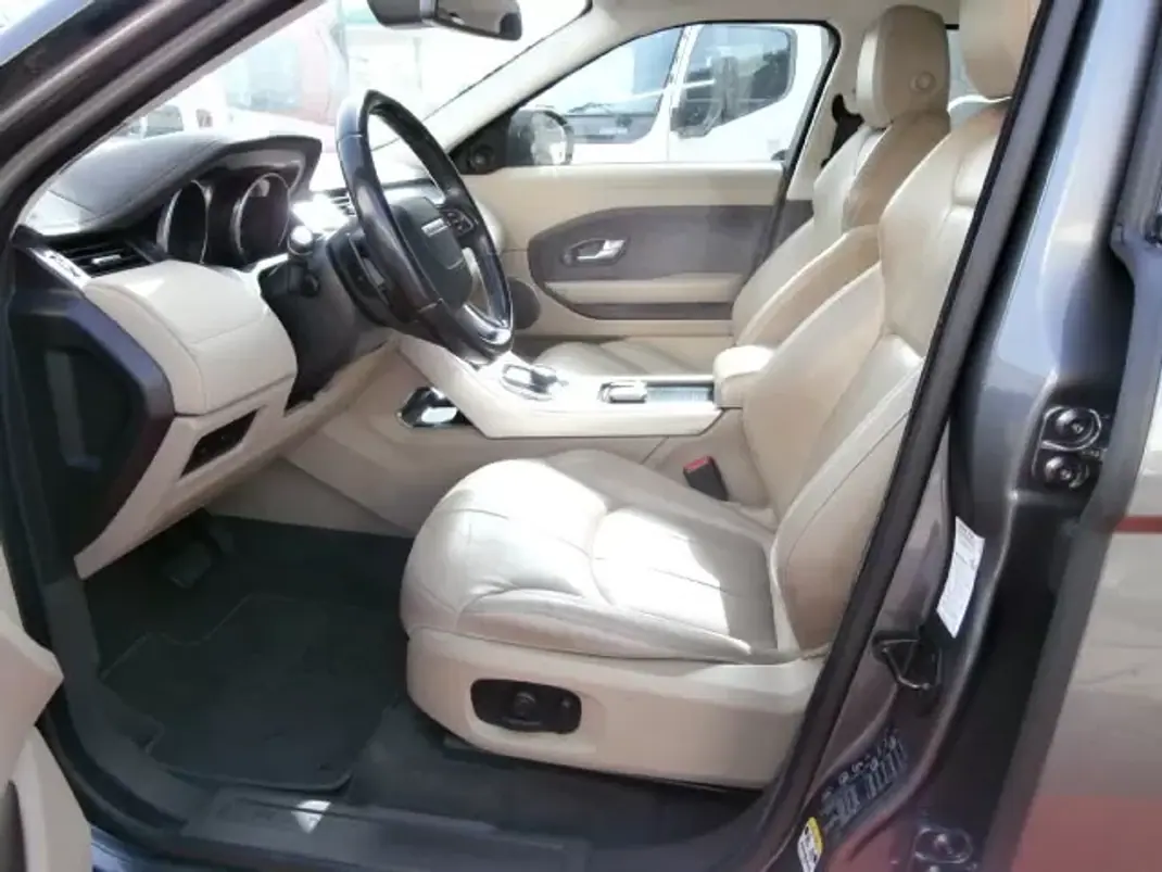 Land Rover Range Rover Evoque 2019 - 25500 EUR, 158956 km - AUTO.MOTO.pt - 158956km - foto 10 de 33