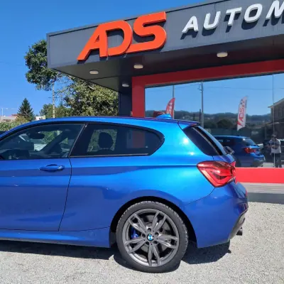 BMW M135i 2016 - 28690 EUR, 130000 km - foto 6 de 17