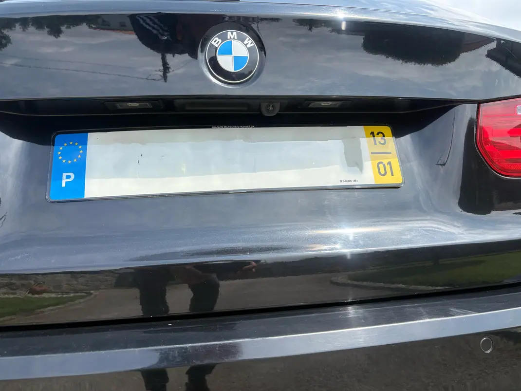BMW 320 2013 - 12000 EUR, 350000 km - AUTO.MOTO.pt - 350000km - foto 9 de 14