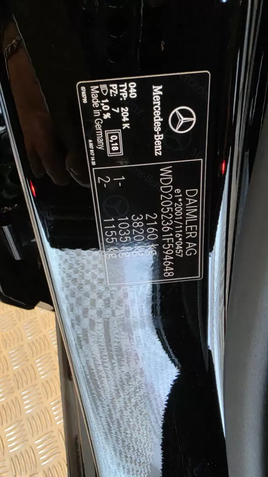 Mercedes-Benz C 180 2017 - 19900 EUR, 123115 km - AUTO.MOTO.pt - 123115km - foto 52 de 56