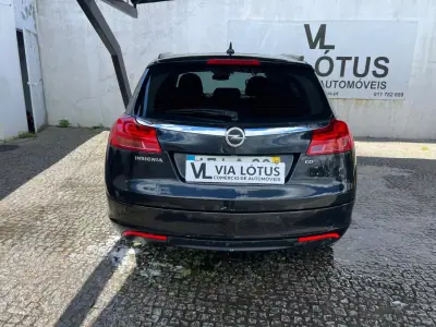 Opel Insignia Sports Tourer 2010 - 5500 EUR, 285400 km - AUTO.MOTO.pt - 285400km - foto 12 de 13