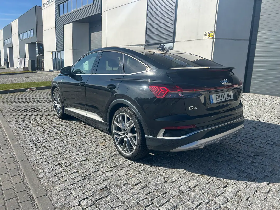 Audi Q4 e-tron 2023 - 35900 EUR, 23000 km - AUTO.MOTO.pt - 23000km - foto 10 de 12