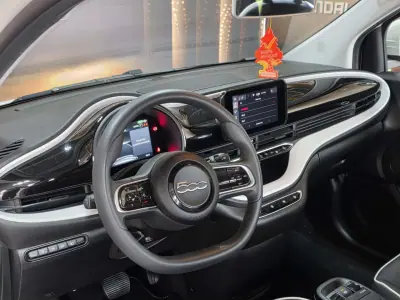 Fiat 500e 2023 - 15990 EUR, 8000 km - AUTO.MOTO.pt - 8000km - foto 2 de 20