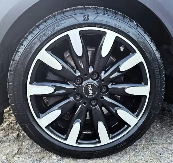 MINI Cooper 2015 - 21500 EUR, 94000 km - AUTO.MOTO.pt - 94000km - foto 22 de 34