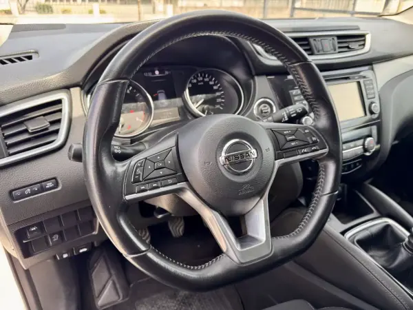 Nissan Qashqai 2019 - 19990 EUR, 93000 km - 93000km - foto 11 de 16