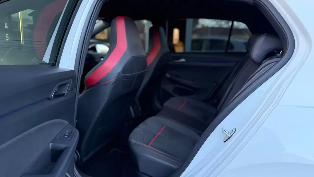 Volkswagen Golf 2021 - 39900 EUR, 55600 km - AUTO.MOTO.pt - 55600km - foto 14 de 26