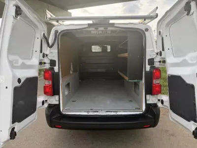 Toyota 2019 - 16190 EUR, 109000 km - AUTO.MOTO.pt - 109000km - foto 12 de 31
