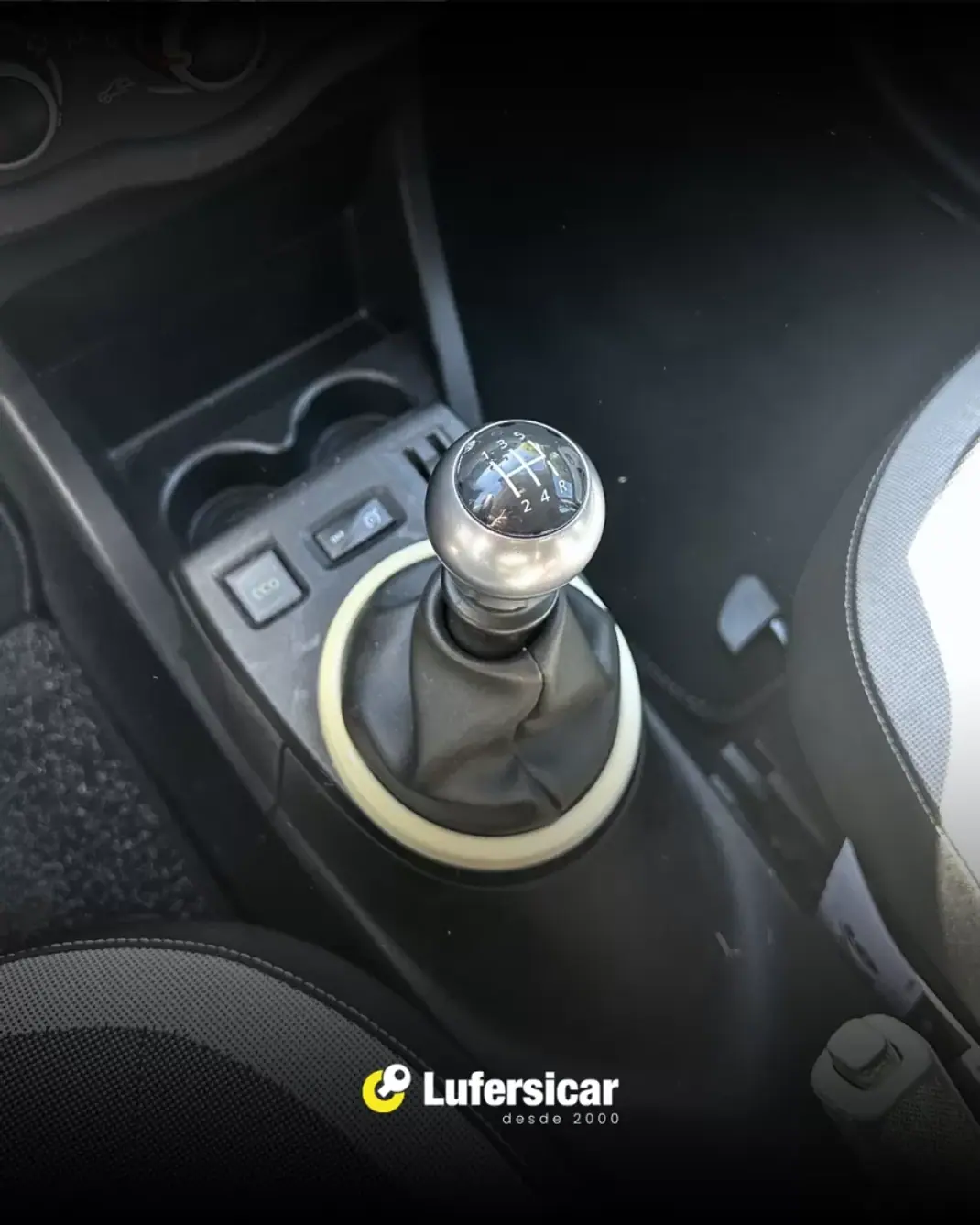 Renault Twingo 2018 - 9750 EUR, 81000 km - AUTO.MOTO.pt - 81000km - foto 9 de 9