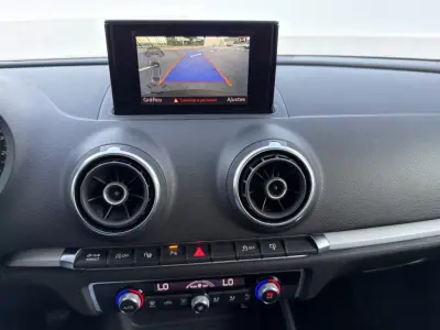 Audi A3 Limousine 2016 - 17000 EUR, 187641 km - AUTO.MOTO.pt - 187641km - foto 14 de 19