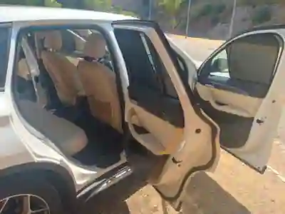 BMW X1 2016 - 15000 EUR, 220000 km - AUTO.MOTO.pt - 220000km - foto 8 de 15