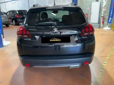 Peugeot 2008 2019 - 11450 EUR, 93071 km - foto 4 de 9