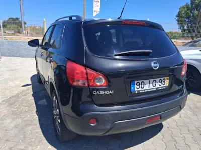 Nissan Qashqai 2010 - 6800 EUR, 250000 km - AUTO.MOTO.pt - 250000km - foto 4 de 8