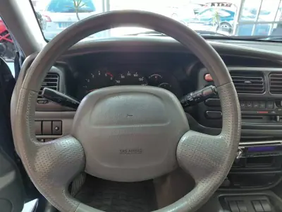 Suzuki Grand Vitara 1999 - 5900 EUR, 285000 km - AUTO.MOTO.pt - 285000km - foto 9 de 15