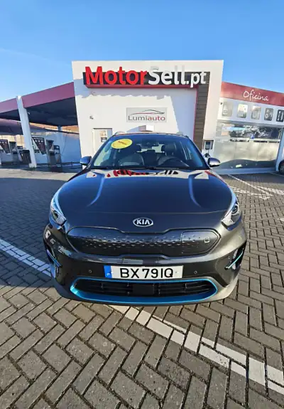 Kia e-Niro 2021 - 24400 EUR, 81000 km - AUTO.MOTO.pt - 81000km - foto 13 de 13