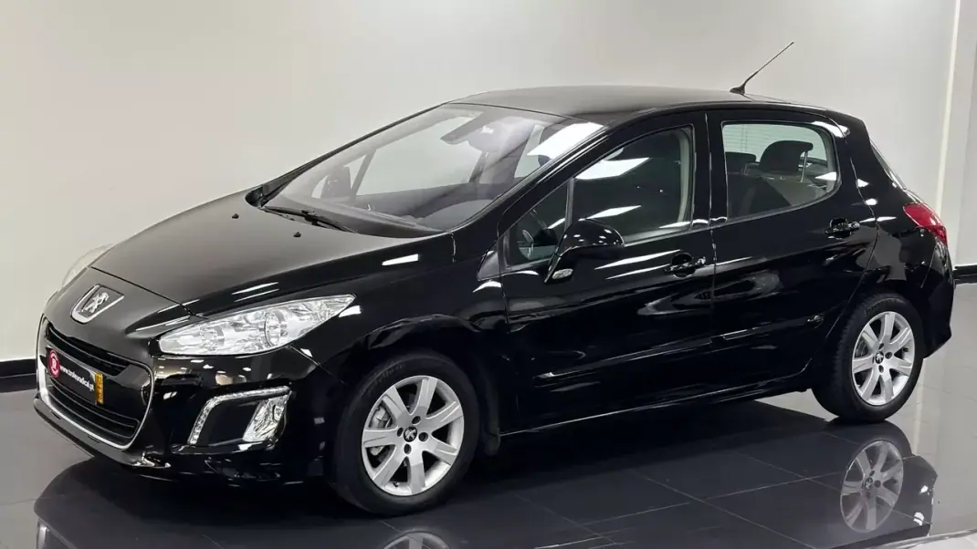 Peugeot 308 2012 - 7250 EUR, 172520 km - AUTO.MOTO.pt - 172520km - foto 14 de 50
