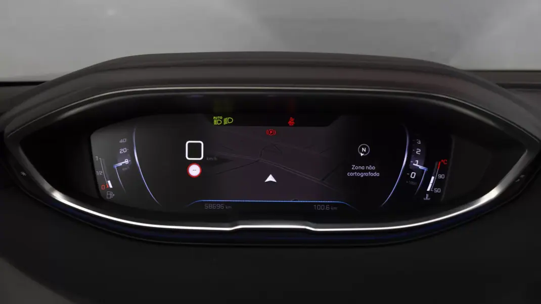 Peugeot 3008 2022 - 21750 EUR, 58000 km - AUTO.MOTO.pt - 58000km - foto 24 de 35