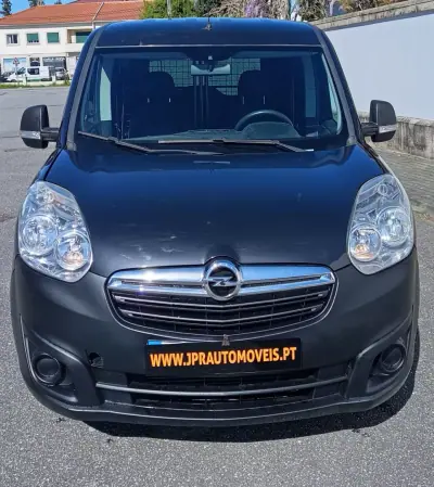 Opel Combo 2014 - 8490 EUR, 146000 km - AUTO.MOTO.pt - 146000km - foto 2 de 16