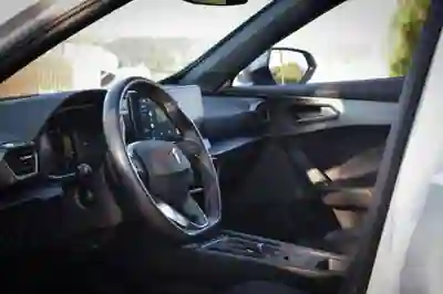 Cupra Formentor 2023 - 29990 EUR, 75000 km - AUTO.MOTO.pt - 75000km - foto 10 de 16