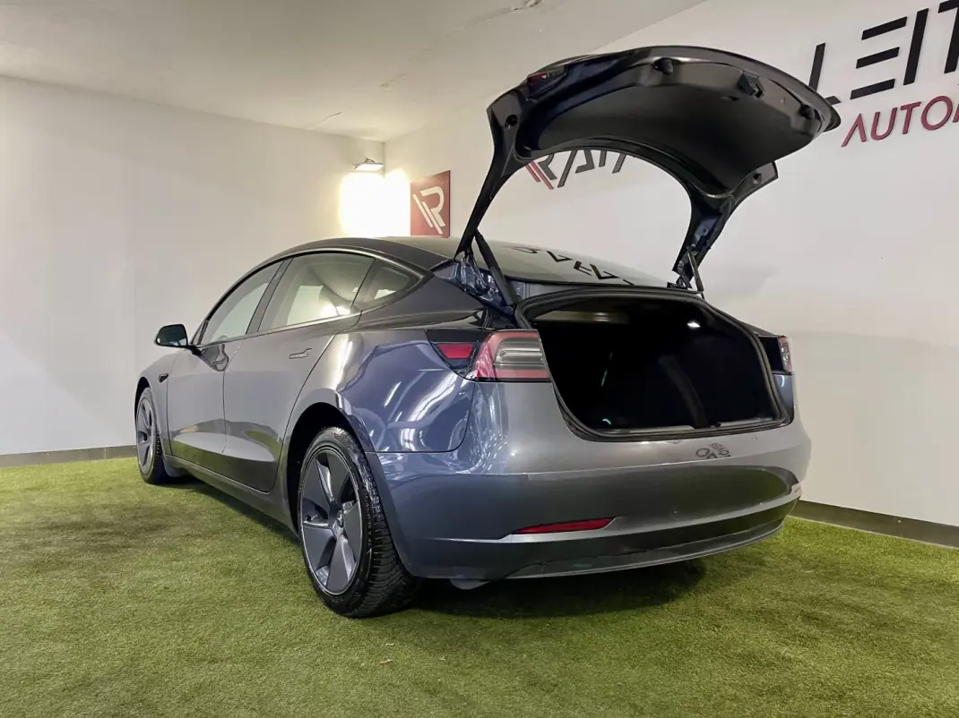 Tesla Model 3 2022 - 29700 EUR, 49000 km - AUTO.MOTO.pt - 49000km - foto 41 de 43