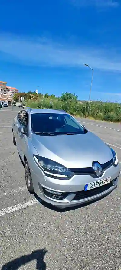 Renault Mégane Sport Tourer 2015 - 8200 EUR, 160000 km - AUTO.MOTO.pt - 160000km - foto 1 de 9