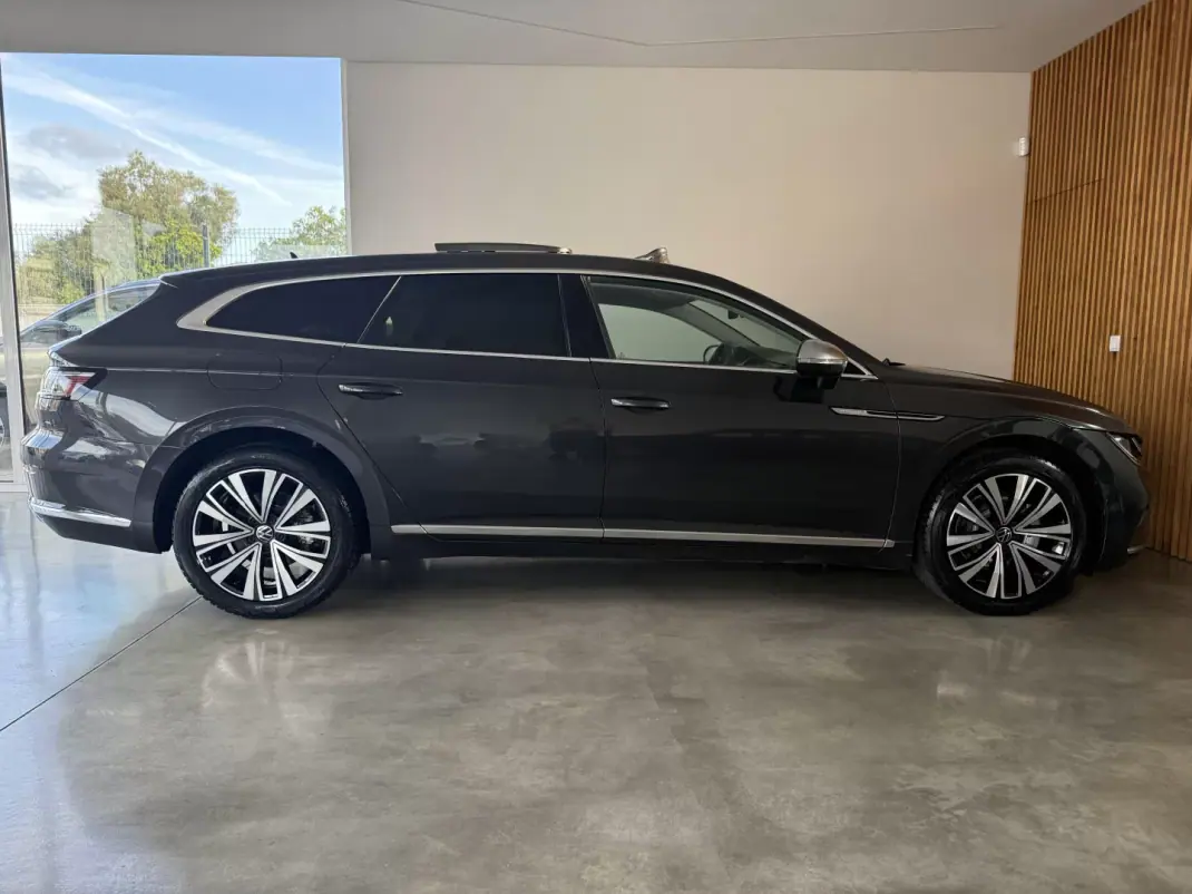 Volkswagen Arteon Shooting Brake 2021 - 23500 EUR, 168600 km - AUTO.MOTO.pt - 168600km - foto 16 de 144