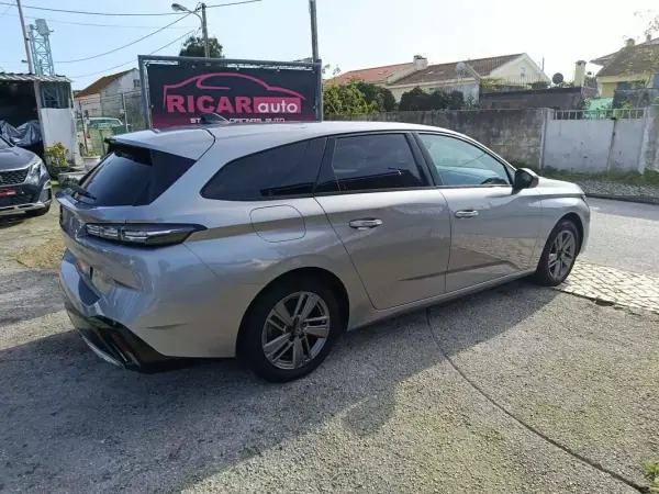 Peugeot 308 2023 - 18900 EUR, 75511 km - AUTO.MOTO.pt - 75511km - foto 25 de 27