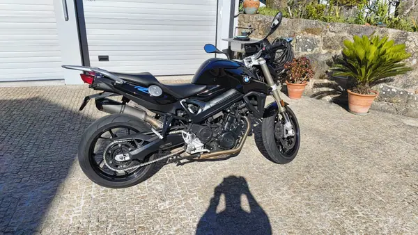 BMW F 900 R 2018 - 5900 EUR, 35600 km - AUTO.MOTO.pt - 35600km - foto 3 de 8