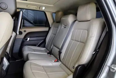 Land Rover Range Rover Sport 2019 - 48000 EUR, 175779 km - AUTO.MOTO.pt - 175779km - foto 19 de 24
