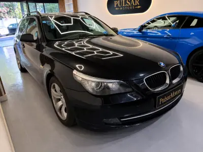 BMW 520 2009 - 10900 EUR, 274490 km - AUTO.MOTO.pt - 274490km - foto 2 de 8