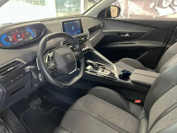 Peugeot 3008 2020 - 19800 EUR, 79544 km - AUTO.MOTO.pt - 79544km - foto 6 de 24