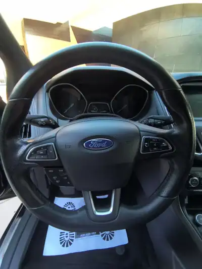 Ford Focus SW 2019 - 13900 EUR, 184000 km - AUTO.MOTO.pt - 184000km - foto 13 de 29