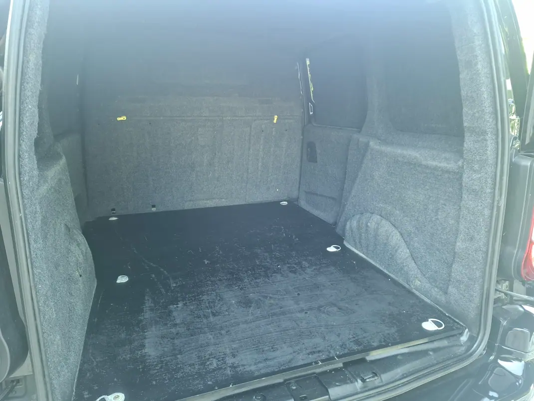 Citroën BERLINGO 3 LUGARES 2020 - 10250 EUR, 230000 km - AUTO.MOTO.pt - 230000km - foto 9 de 12