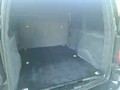 Citroën BERLINGO 3 LUGARES 2020 - 10250 EUR, 230000 km - AUTO.MOTO.pt - 230000km - foto 9 de 12