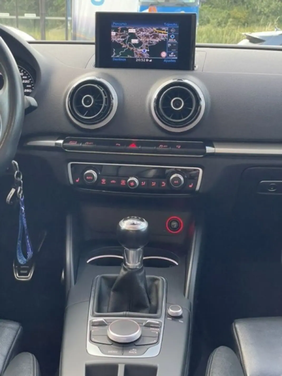 Audi A3 Cabrio 2015 - 25500 EUR, 115000 km - AUTO.MOTO.pt - 115000km - foto 22 de 33
