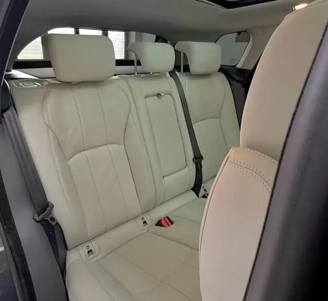 Land Rover Range Rover Evoque 2018 - 22850 EUR, 102825 km - AUTO.MOTO.pt - 102825km - foto 12 de 31