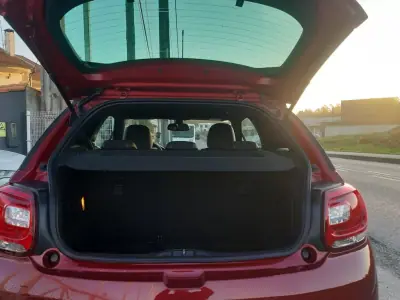 Citroën DS3 2010 - 8900 EUR, 175200 km - AUTO.MOTO.pt - 175200km - foto 29 de 47