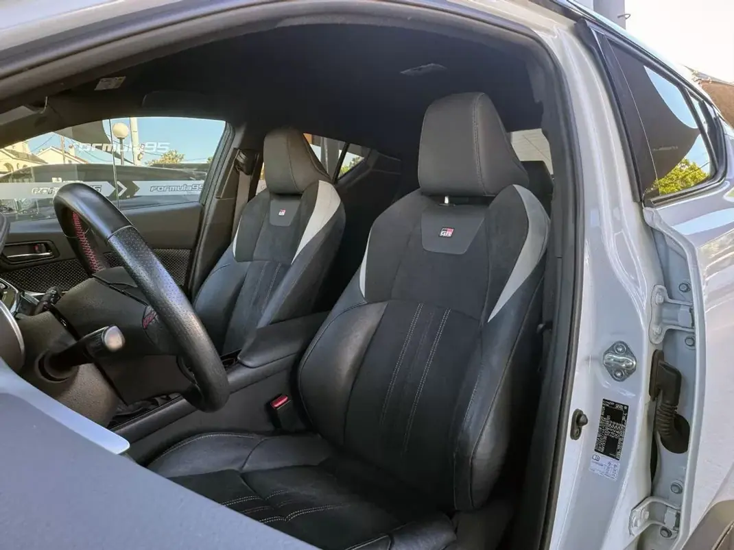 Toyota C-HR 2022 - 30900 EUR, 79989 km - 79989km - foto 50 de 60