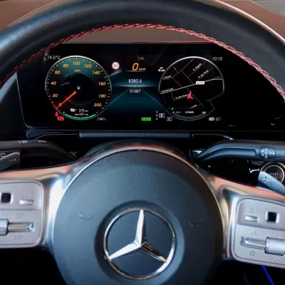 Mercedes-Benz EQA 2023 - 37900 EUR, 51087 km - AUTO.MOTO.pt - 51087km - foto 15 de 38