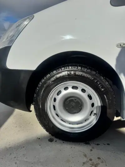 Peugeot 2016 - 13990 EUR, 189000 km - AUTO.MOTO.pt - 189000km - foto 9 de 18