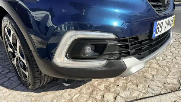 Renault Captur 2018 - 12990 EUR, 149914 km - AUTO.MOTO.pt - 149914km - foto 11 de 44