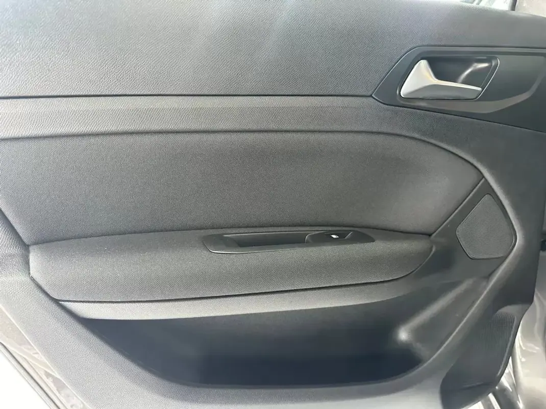 Peugeot 308 SW 2018 - 12990 EUR, 153000 km - 153000km - foto 24 de 29
