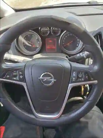 Opel Astra Sports Tourer 2016 - 6500 EUR, 114870 km - AUTO.MOTO.pt - 114870km - foto 9 de 12
