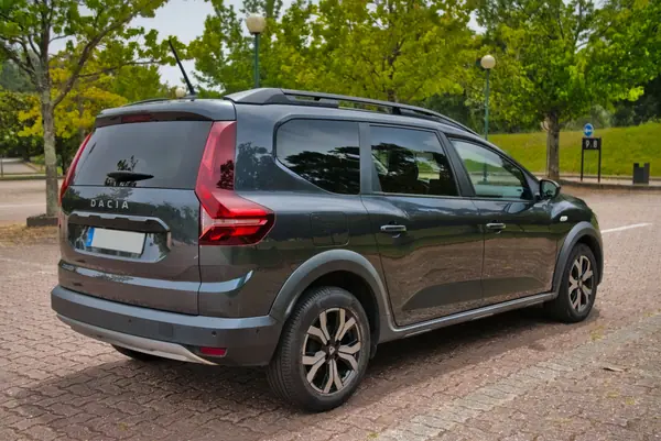 Dacia Jogger 2022 - 13900 EUR, 90000 km - 90000km - foto 14 de 15