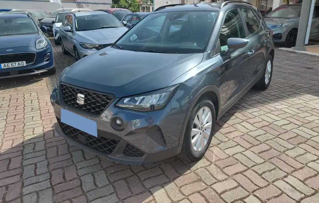 SEAT Arona 2023 - 16750 EUR, 80993 km - AUTO.MOTO.pt - 80993km - foto 2 de 11