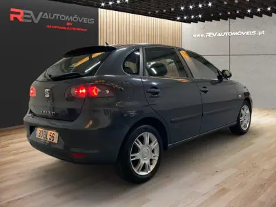SEAT Ibiza 2005 - 3450 EUR, 199600 km - AUTO.MOTO.pt - 199600km - foto 3 de 19