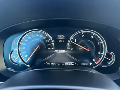 BMW M550d 2017 - 49900 EUR, 150000 km - AUTO.MOTO.pt - 150000km - foto 32 de 54